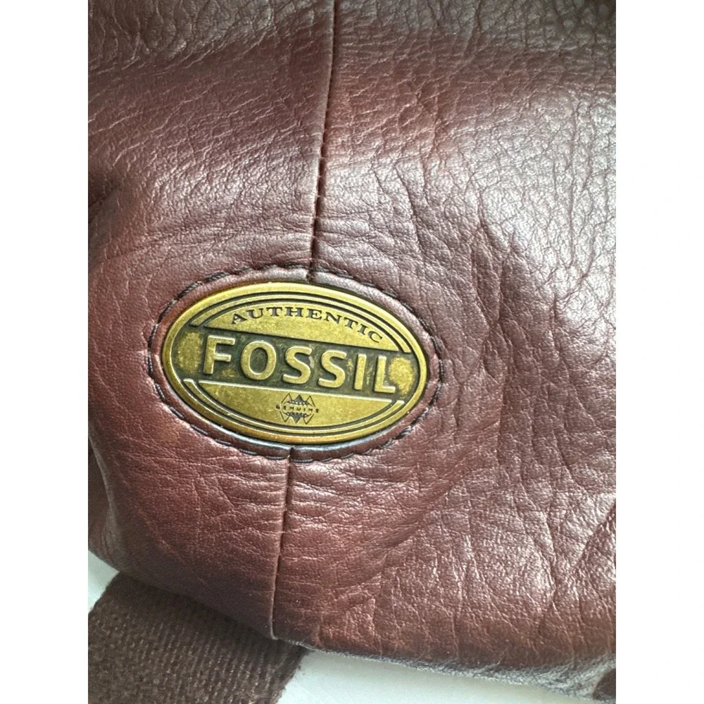 FOSSIL Explorer Brown Leather Foldover Shoulder Messenger Crossbody Bag Hobo Vtg
